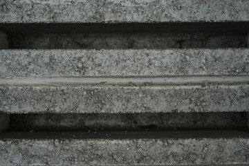 horizontal stone wall