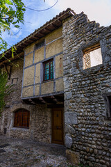 Visite de la Cité Médiévale de Pérouges en septembre 2025