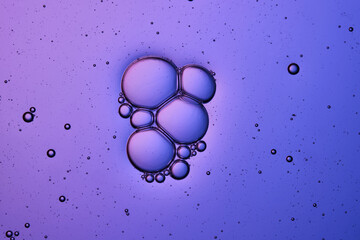 Beautiful round bubbles in the shower gel.