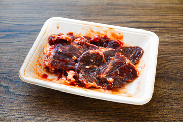 パック入り焼肉用味付け牛サガリ