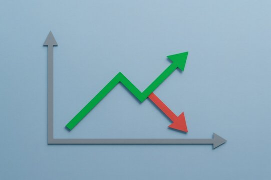 Growing green arrow and declining red arrow showing market trends