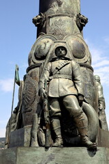 Soldaten an einer Laterne in Triest