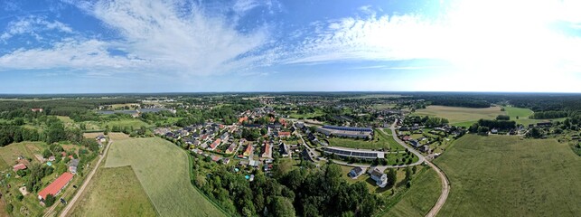 Eggesin von S&uuml;den, Siedlung Karl-Marx-Stra&szlig;e und Ferienhof Hinzenkamp, 180&deg;-Panorama, 2025