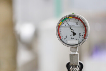 Analog Pressure Gauge with Color-Coded Range