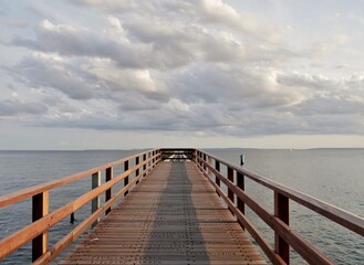Obraz premium Seebrücke in Sassnitz auf Rügen wieder teilweise heil 