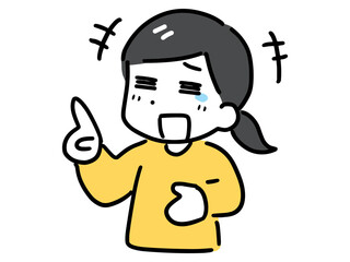 指を差して笑っている私服の若い女性(上半身)