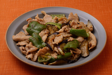 ナスとピーマンと豚肉の味噌炒め