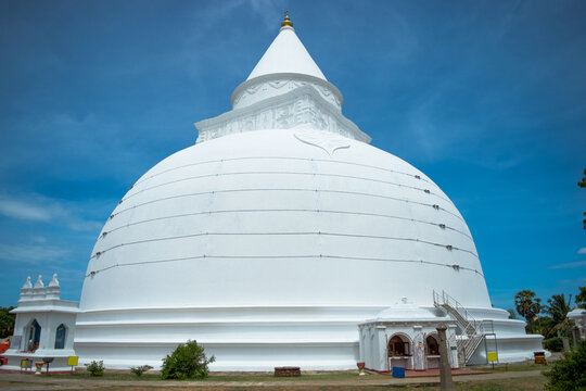 Tissamaharama Raja Maha Vihara, down south, Sri Lanka