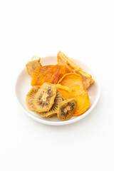 皿に乗ったドライフルーツ　白バック