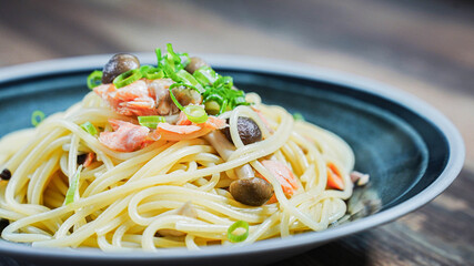 鮭ときのこのパスタ