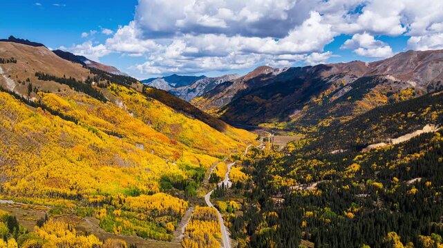 Colorado Million Dollar Highway Fall Foliage Peak - Aerial Timelapse Hyperlapse