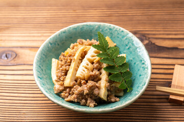 豚ひき肉とたけのこの味噌炒め