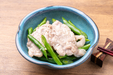 豚肉とインゲンの塩こうじ炒め