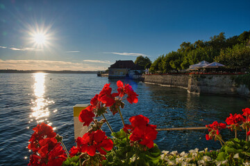 Bodensee, abends am Ufer von Meersburg