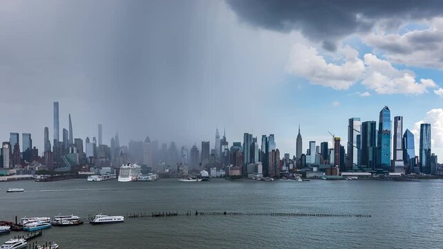 Thunderstorm and Rain over New York City from Hamilton Park, NJ Timelapse