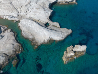 Fotografie aeree dell isola di Milos in grecia