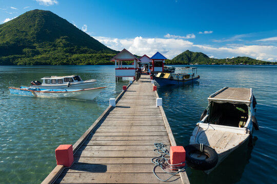 Main harbor at Banda Besar
