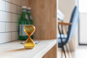 Hourglass on shelf ― 砂時計