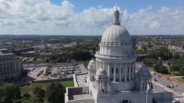 alt flying counter clockwise around RI state capitol dome in Providence