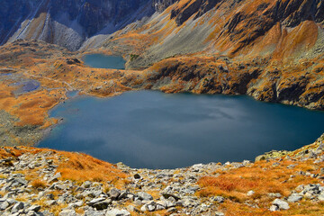 Autumn view of Wielki Hinczowy Staw (Veľké Hincovo pleso), High Tatras, Slovakia © Aneta