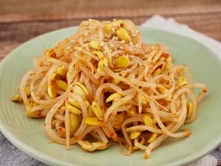 한국음식 콩나물 무침