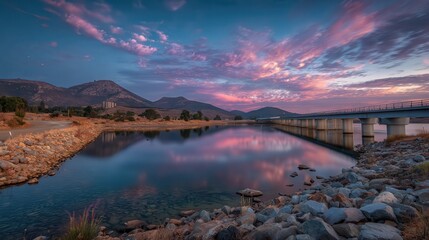 Obraz premium Scenic dam at twilight.