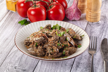 Chicken liver in cream sauce
