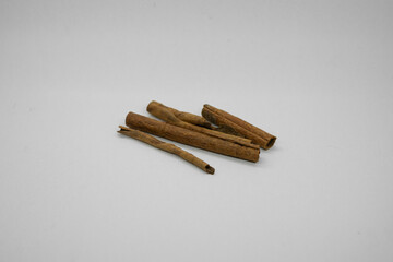 cinnamon sticks isolated on white background