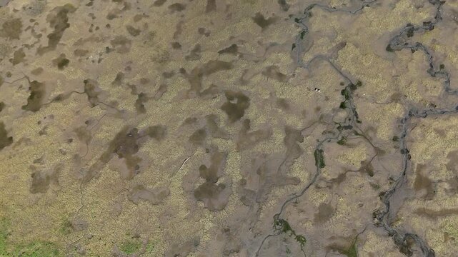 ass&egrave;chement du plan d'eau de Marville dans la Meuse., durant l'&eacute;t&eacute; pour pr&eacute;server en aval le cours d'eau de l'Othain, une petite rivi&egrave;re locale