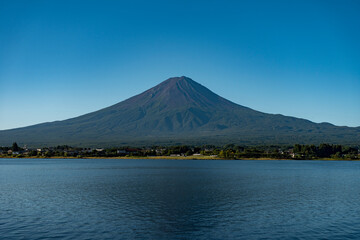 河口湖から見た夏の富士山