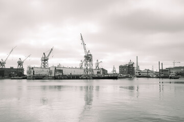 Fototapeta premium cranes in the port