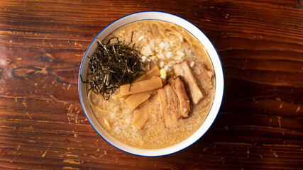 醤油ラーメン（背脂）