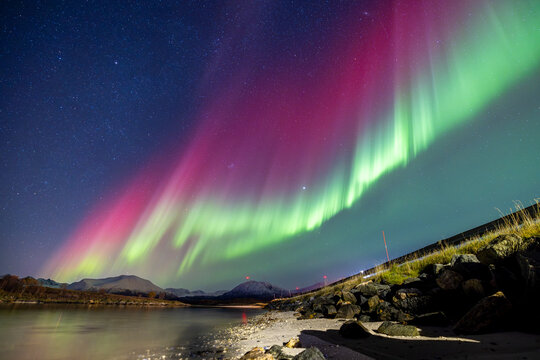 strong aurora sommaroy