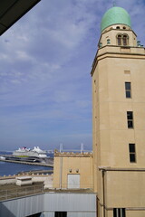 Fototapeta premium 横浜税関の塔、通称クイーン。