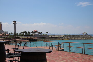 海辺のテラス席