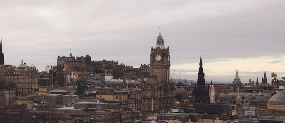 Obraz premium Edinburgh Scotland Cityscape Historic Architecture Travel Landmark Landscape 