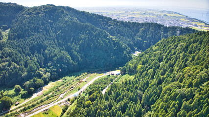 日本の富山県朝日町の笹川地区周辺の様子