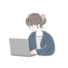 PCで仕事をしている女性