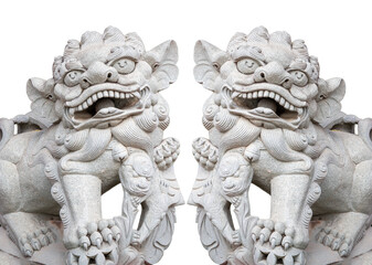 Fototapeta premium Ancient Asian stone lion and dragon sculptures adorn a temple entrance, their intricate details reflecting a rich cultural and religious history