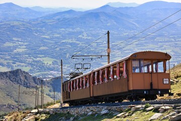 Le Train de la Rhune en pleine ascension au Pays Basque