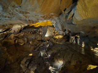 2025 – Interior de las cuevas - Betharram