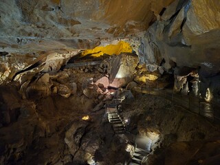 2025 – Interior de las cuevas - Betharram