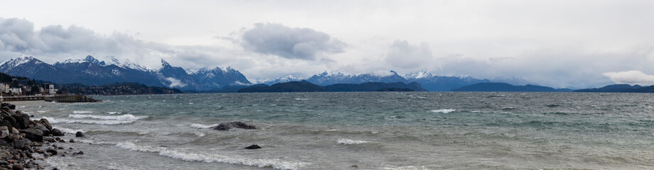 panorâmica do lago Nahuel Huapi  Bariloche Argentina Patagônia