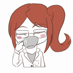 白衣を着た女性が飲み物を飲んでいる