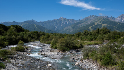 白馬大橋から見る夏の北アルプス　白馬村