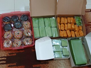 Various traditional Indonesian market snacks, traditional snacks have become part of the community's culture