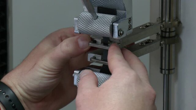 Universal electromechanical testing tensile machine. Computerized electronic universal tensile testing machine.
