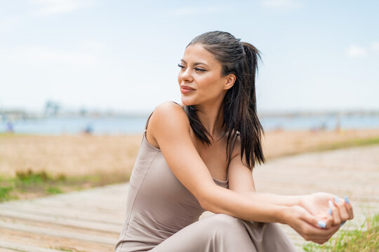 Мулат әйелмен қатыгез порно