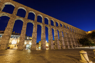 Acueducto de Segovia de noche