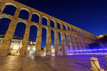 Acueducto de Segovia de noche